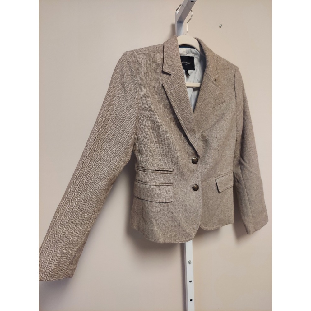 Banana Republic Womens 2P Herringbone Wool Blend Blazer Tan Crest Button Jacket